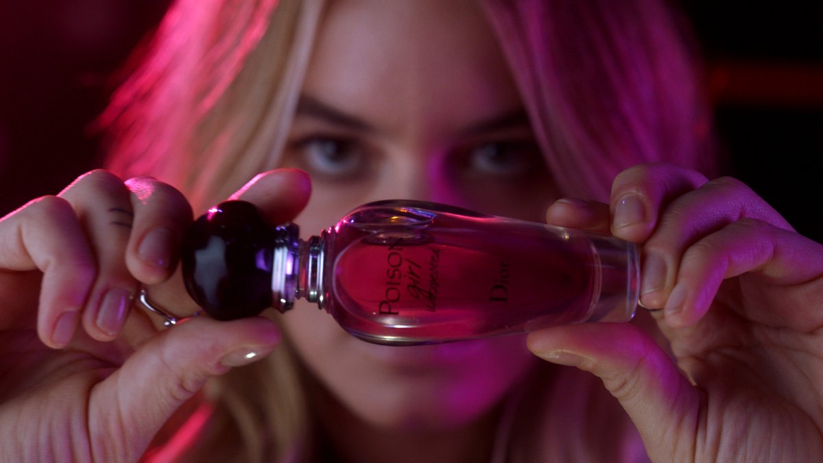 camille rowe dior poison girl roller pearl