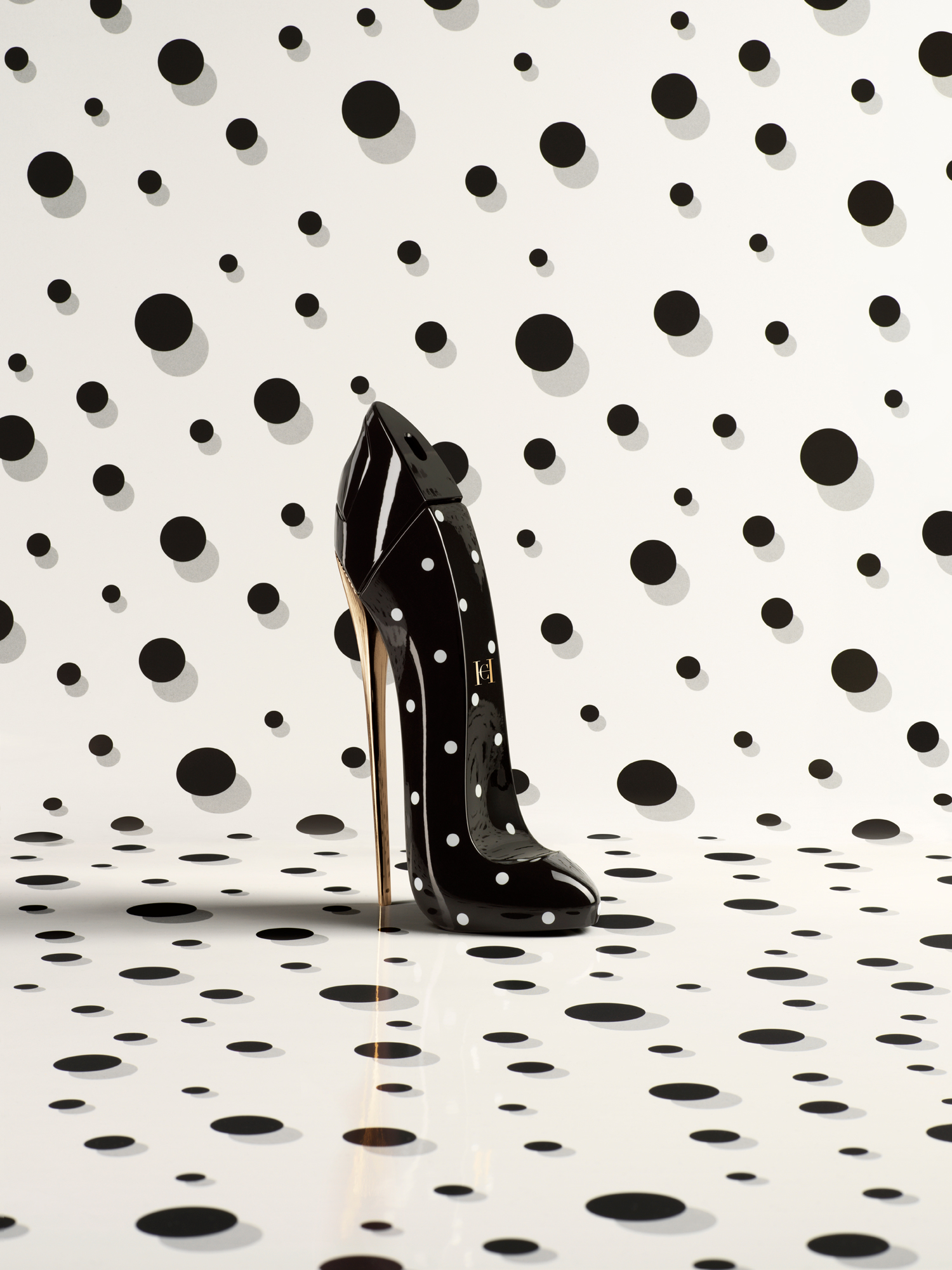 carolina herrera good girl dot drama