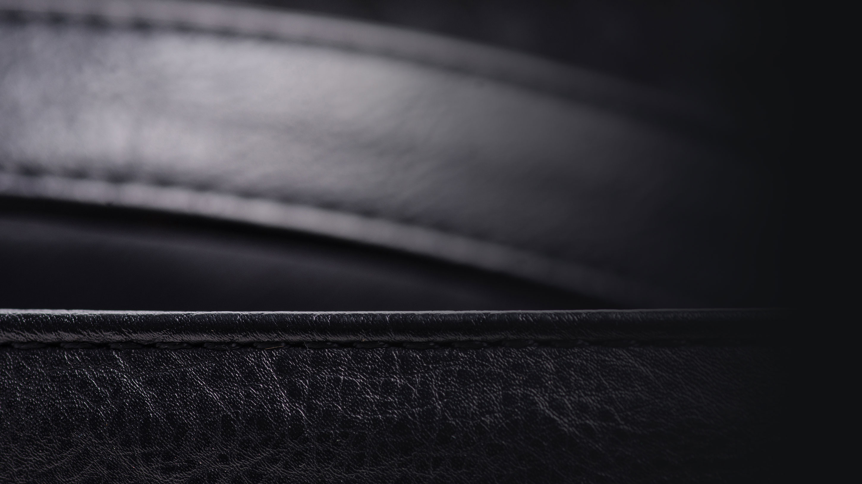 Shades of Leather Linari: Trendy Italian Leather ~ Fragrance