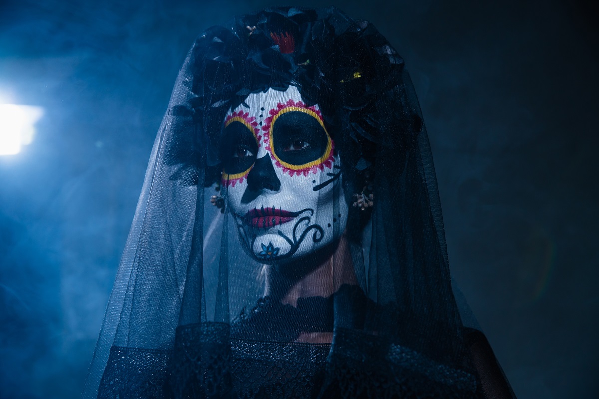 El Día de Muertos: Bellezas terroríficas ~ Columnas