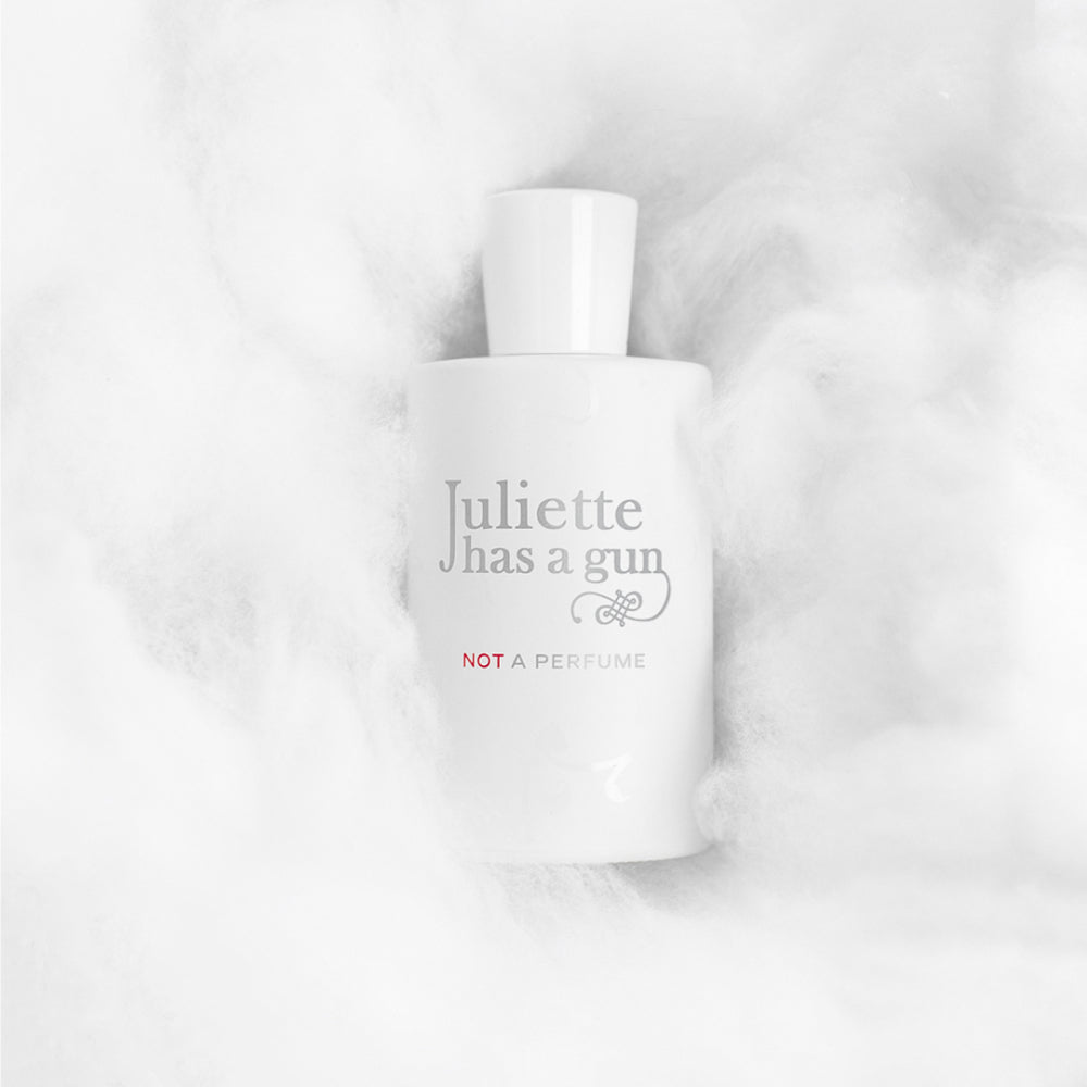 not-a-perfume-superdose-by-juliette-has-a-gun