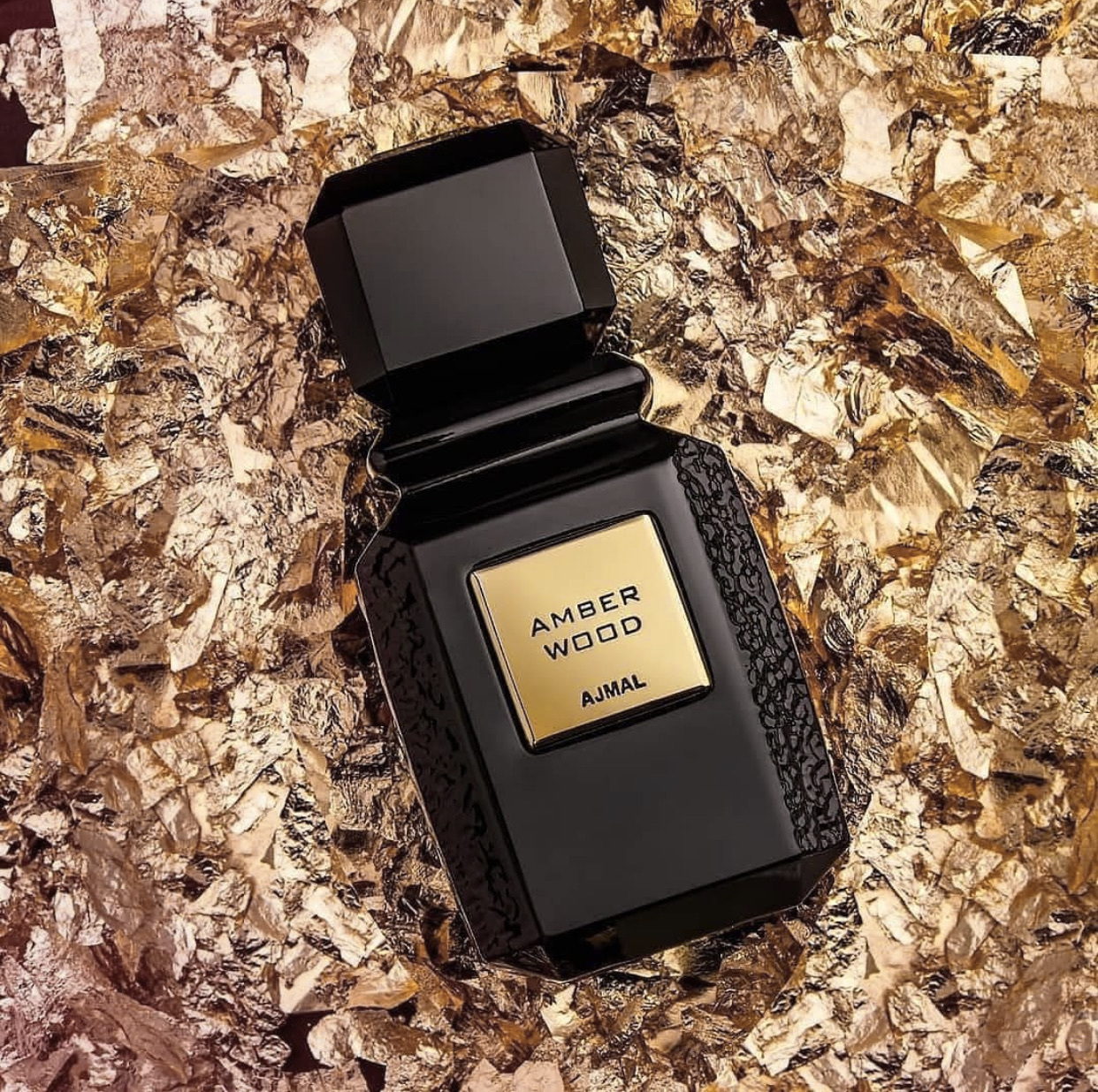 Τρία κεχριμπάρια από την Ajmal: Amber Wood, Amber Wood Noir και Amber