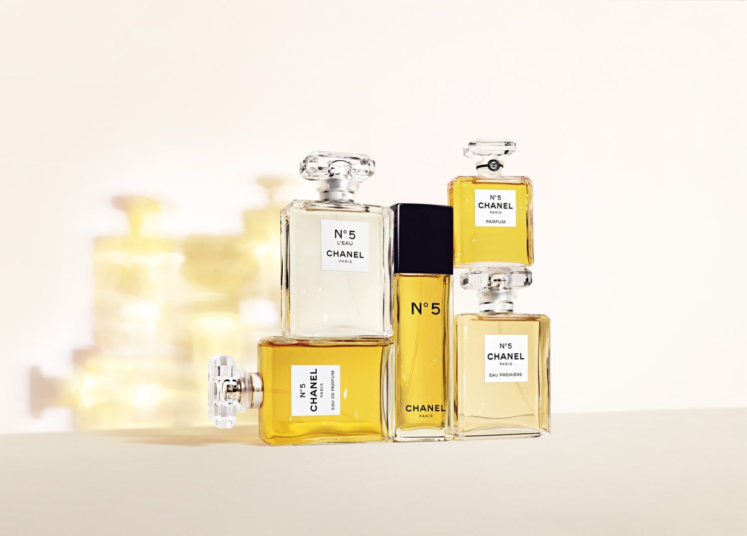 CHANEL No5 Campaign With Margot Robbie
