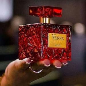 Os 10 melhores perfumes femininos da Hinode de 2024: Venyx, Eterna