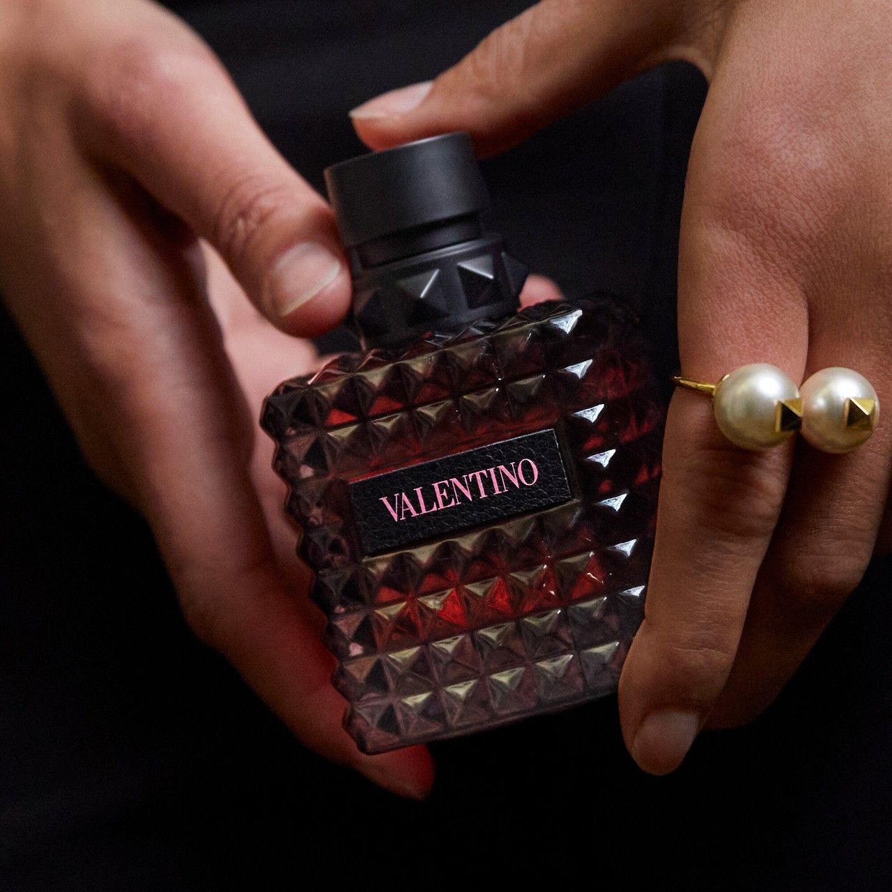 Valentino donna born in roma intense valentino 2023 