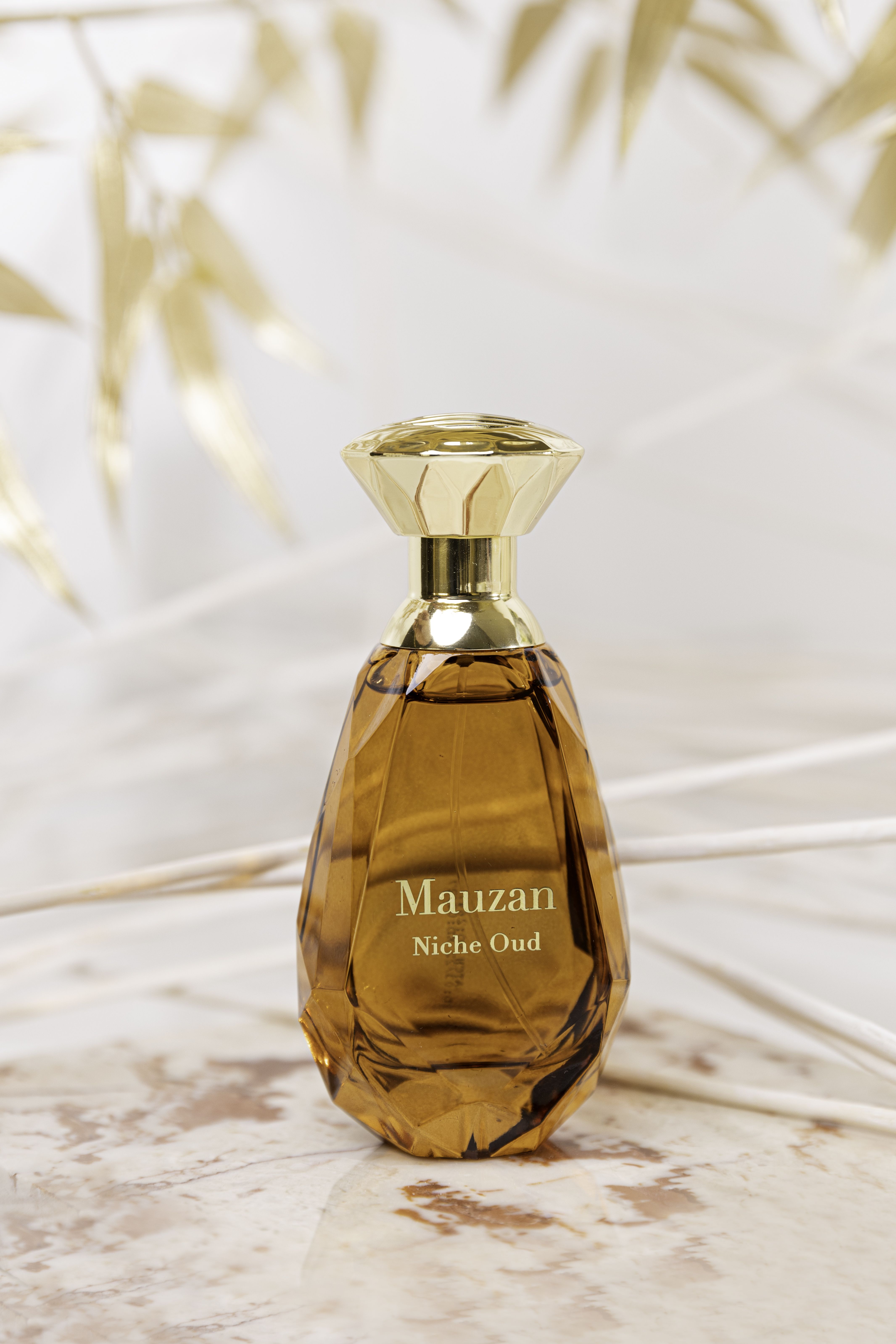Niche Oud Mauzan عطر a fragrance للجنسين 2021