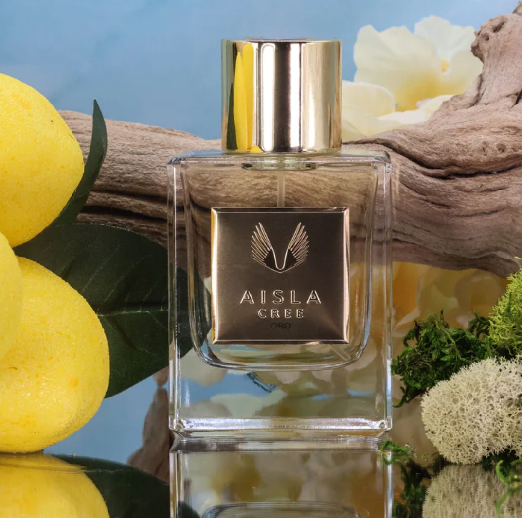 oro-aisla-cree-parfum-un-nouveau-parfum-pour-homme-et-femme-2023