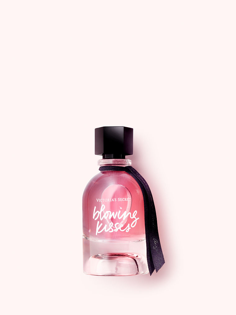 Victorias secret kiss. Духи Kiss Victoria's Secret Eau de Parfum. Victoria Secret Night Angel духи.