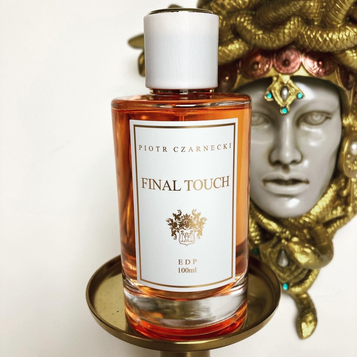 final-touch-piotr-czarnecki-parfum-un-nou-parfum-unisex-2022