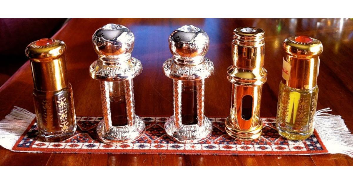 oud-series-this-is-the-smell-of-oud-oil-raw-materials