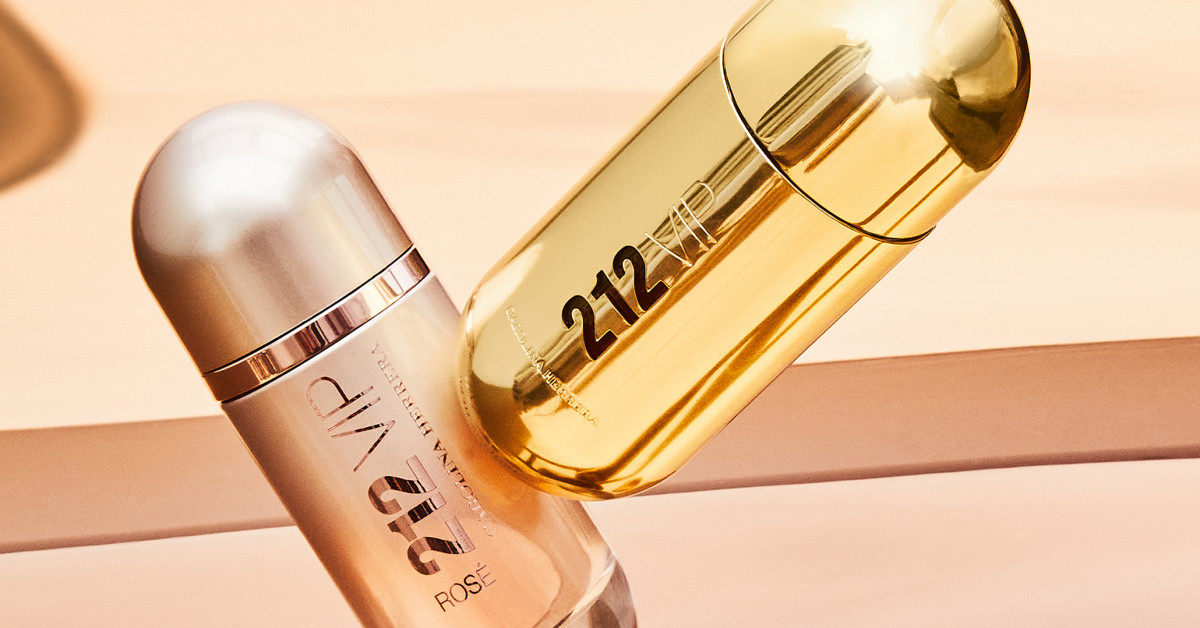 212 vip летуаль. Carolina Herrera 212 золотые. Каролина Херрера 212 вип мини. C. Herrera 212 VIP woman deo 150 ml. 212 Вип лимитированная коллекция цитрусовый.