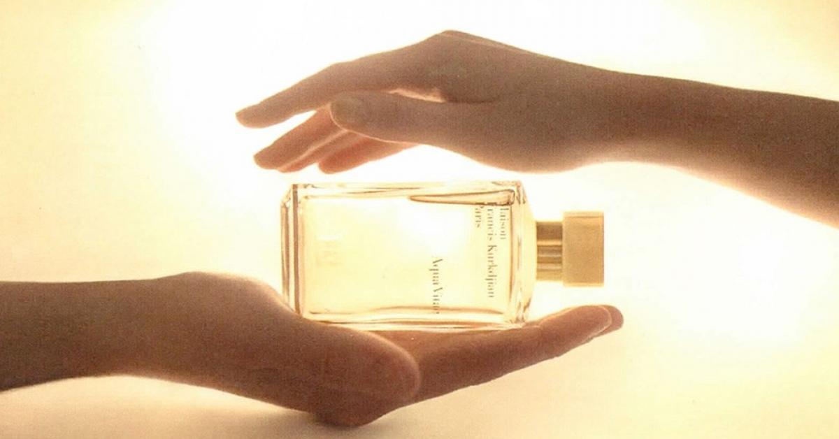 Высказывания про парфюмерию. Смешной парфюм. Цитаты о парфюмерии. У вас есть духи. У вас есть духи.