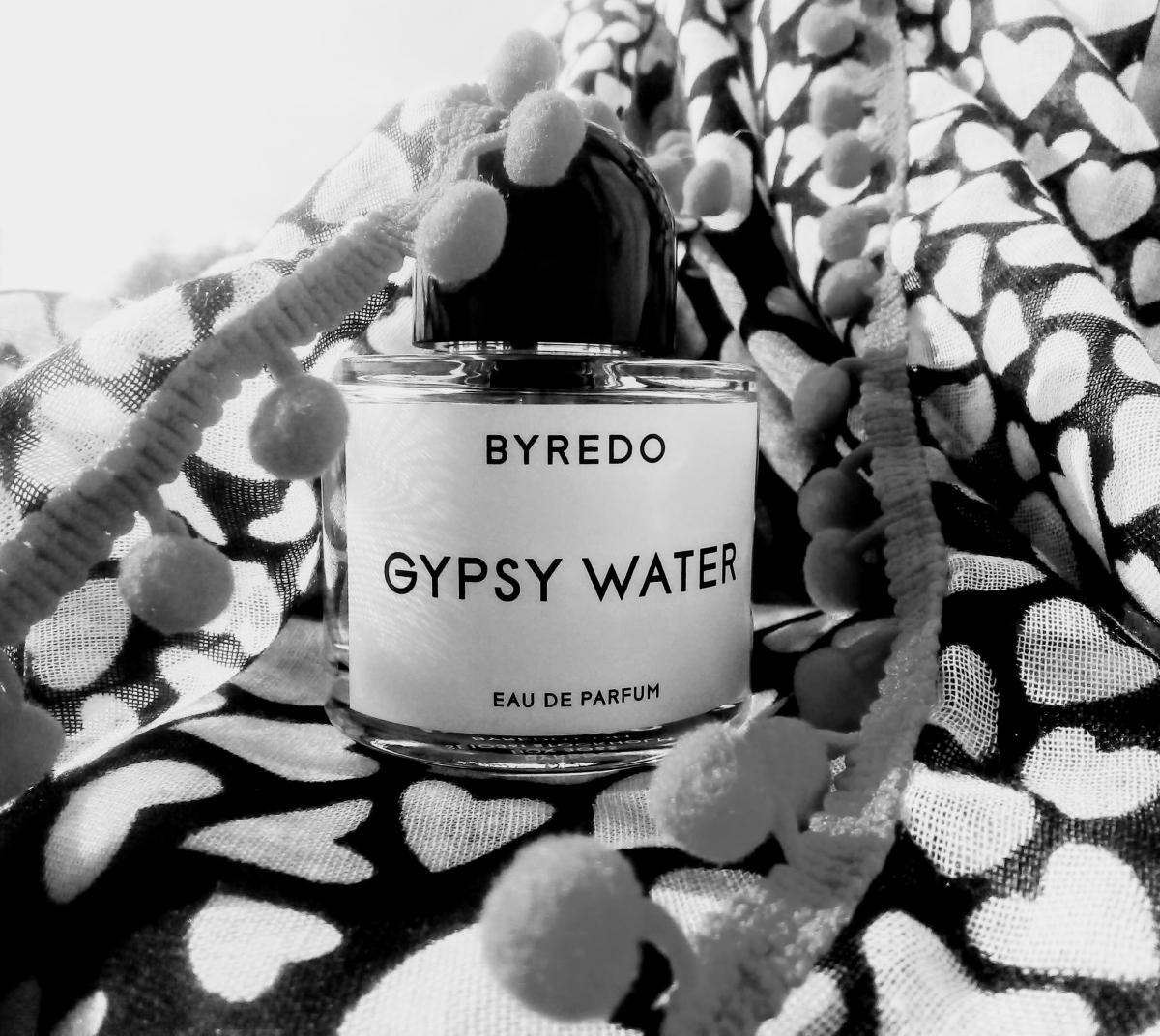 Gypsy water парфюмерная. Парфюм Byredo Gypsy Water. Байредо духи цыганская вода. Water Gypsies. Byredo Parfums Gypsy Water мыло.