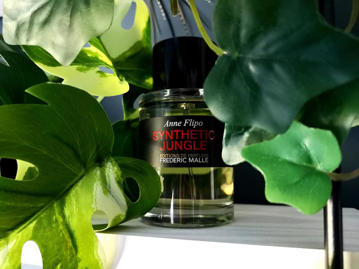 Synthetic jungle frederic malle. Frederic Malle Synthetic Jungle. Синтетические джунгли Фредерик маль. Ветивер young Living. Frederic Malle Synthetic Jungle духи Essens.