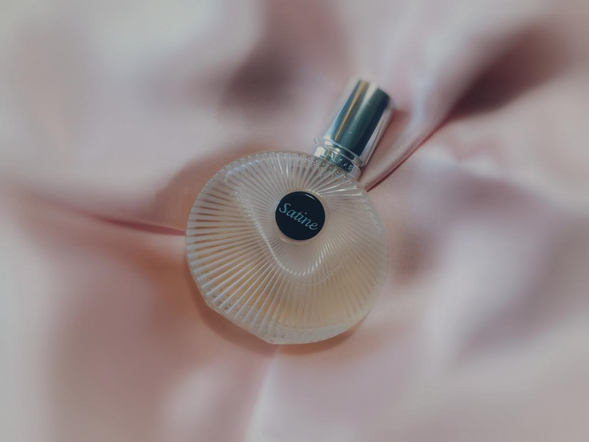 Satine Lalique perfumy - to perfumy dla kobiet 2013