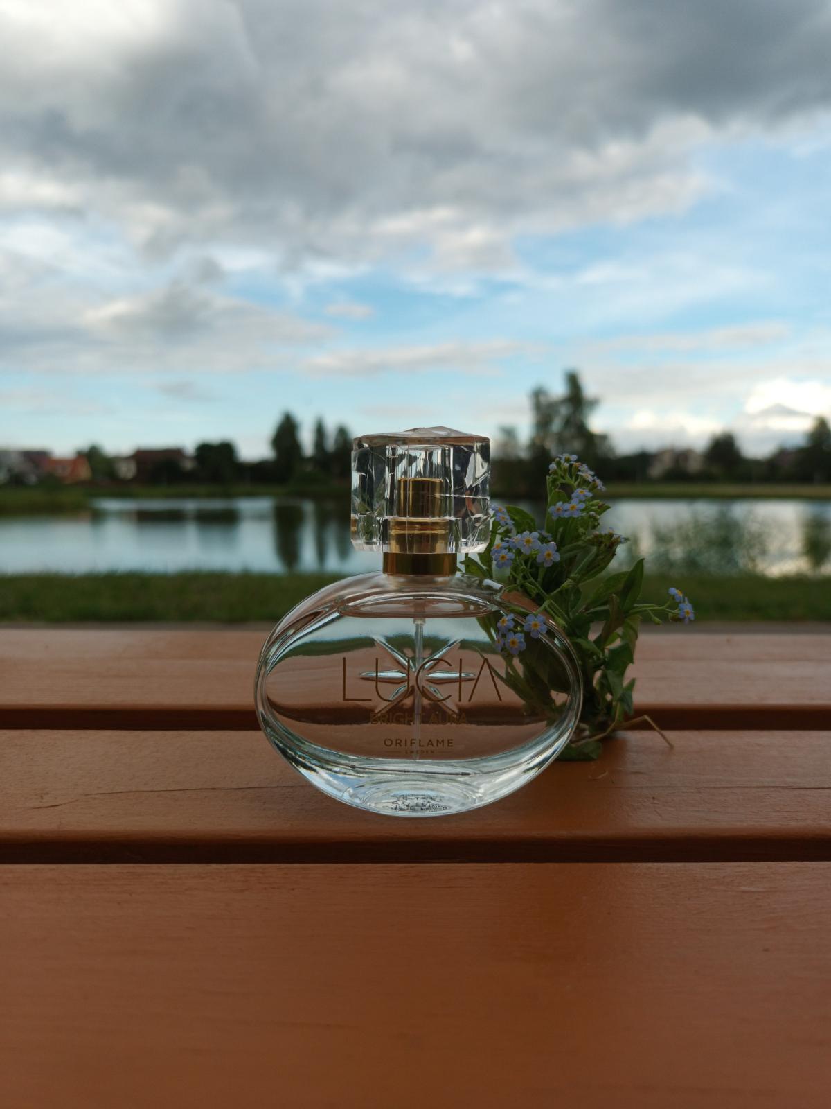 Lucia Bright Aura Oriflame parfum - un parfum de dama 2017