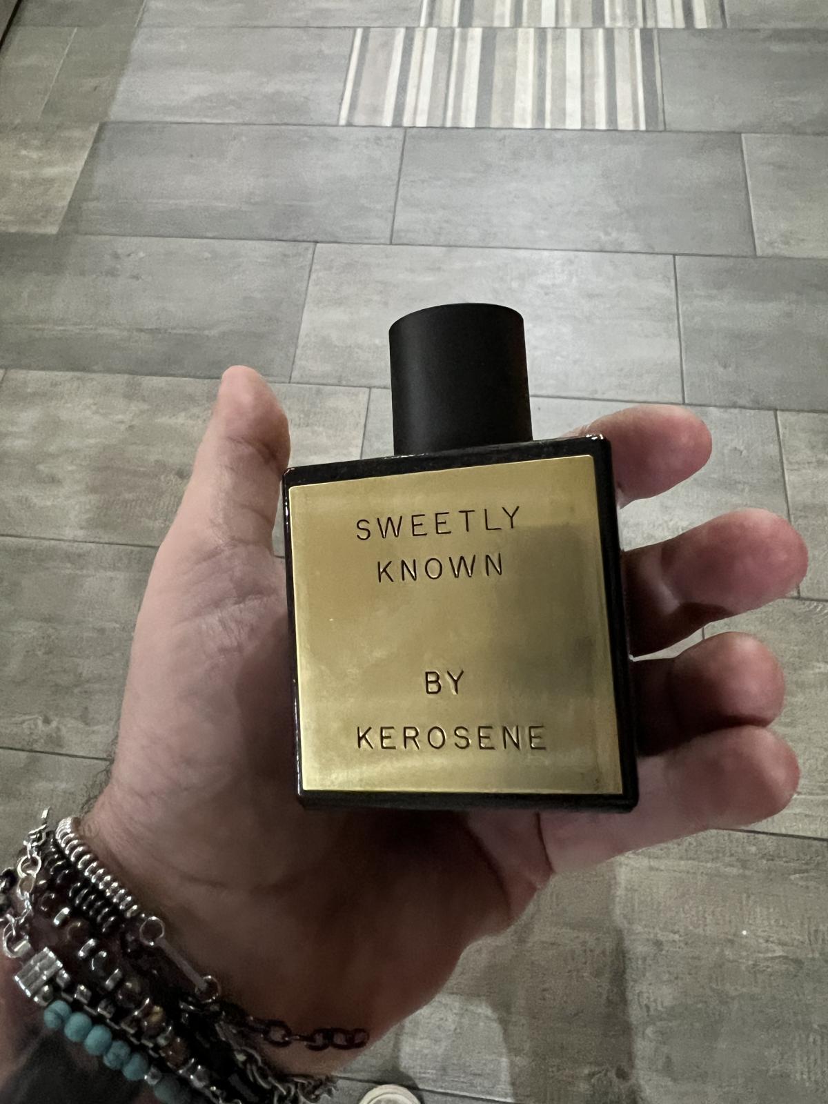 Sweetly Known Kerosene Parfum ein es Parfum für Frauen und Männer 2020