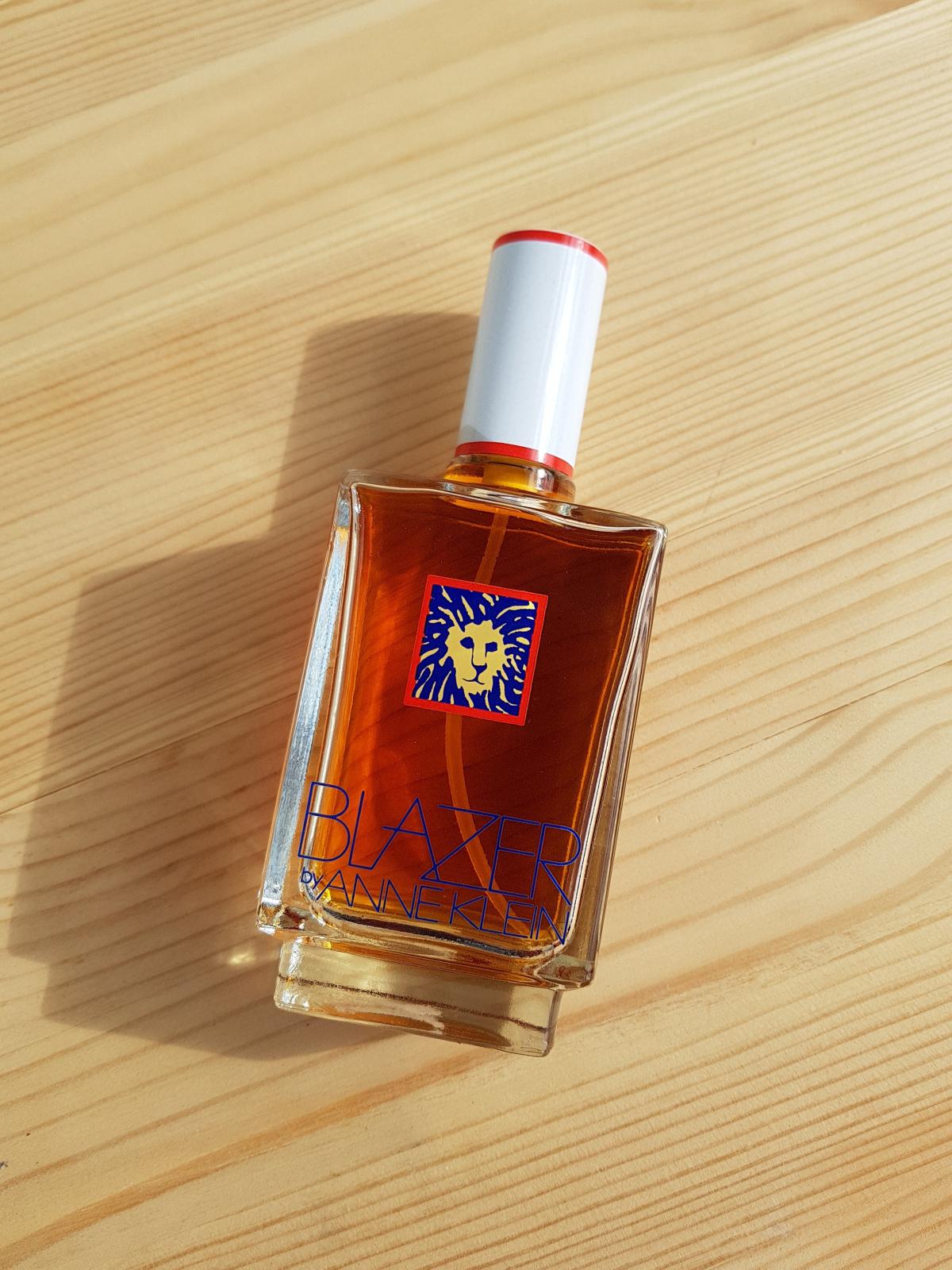 Blazer Anne Klein parfum un parfum pour femme 1976