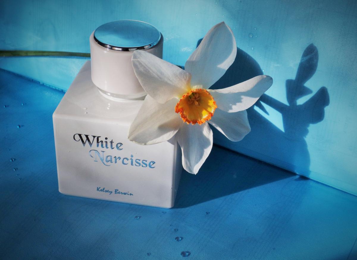 White Narcisse Kelsey Berwin عطر a fragrance للجنسين 2017