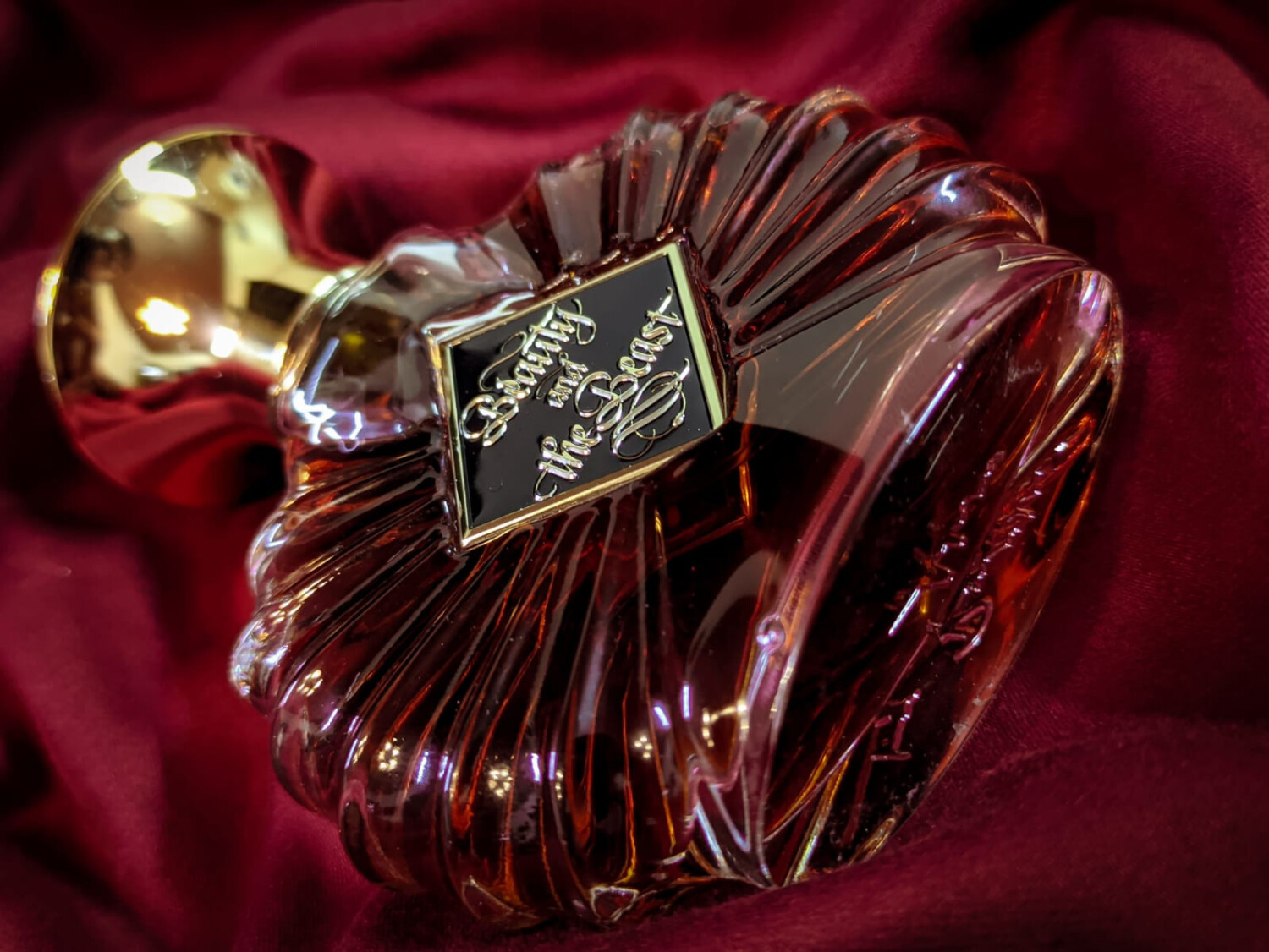 Beauty and The Beast Areej Le Doré - una novità fragranza unisex 2022