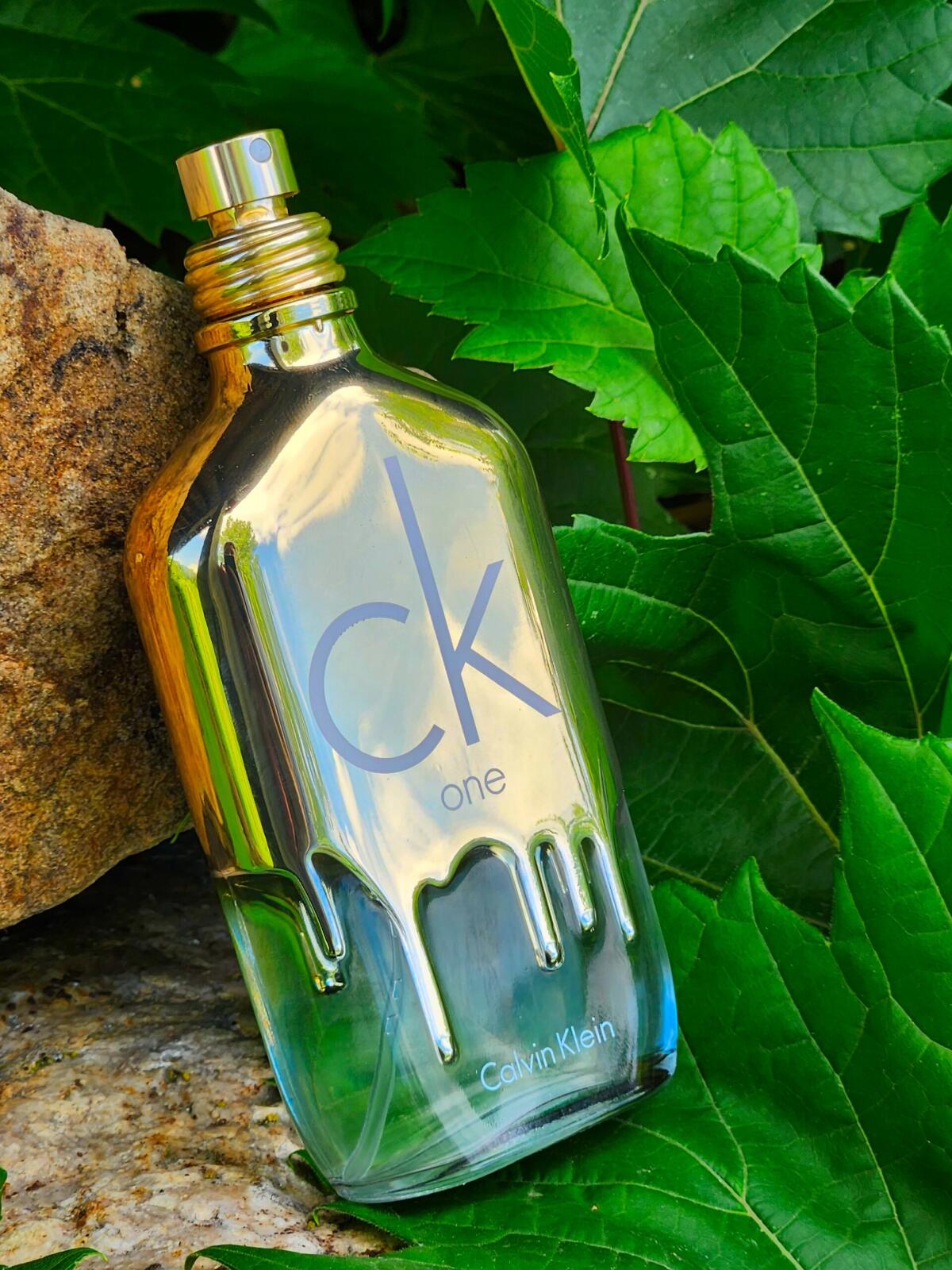 ck one gold calvin klein