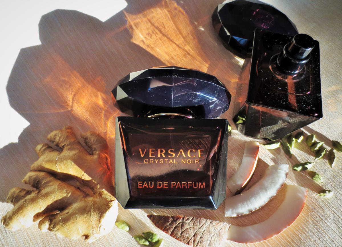 Versace crystal noir фото