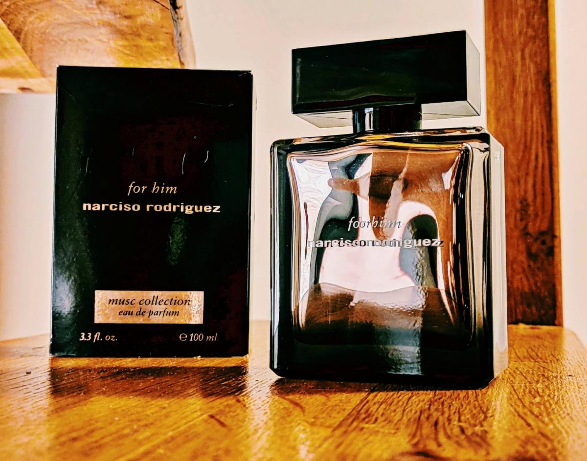 Narciso Rodriguez For Her Eau De Parfum Intense www.fragrantica.fr