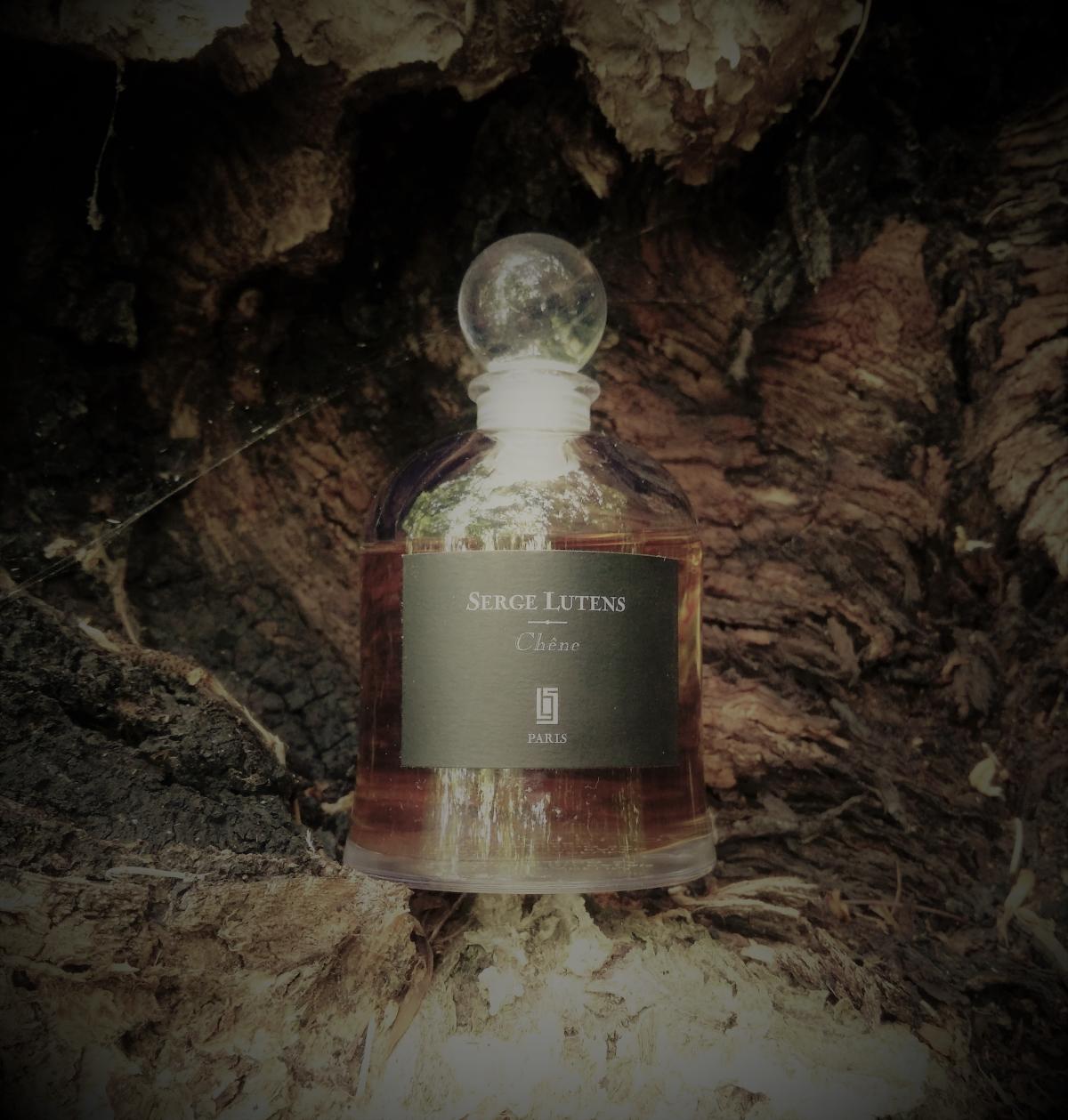 Chene Serge Lutens άρωμα - ένα άρωμα για γυναίκες και άνδρες 2004