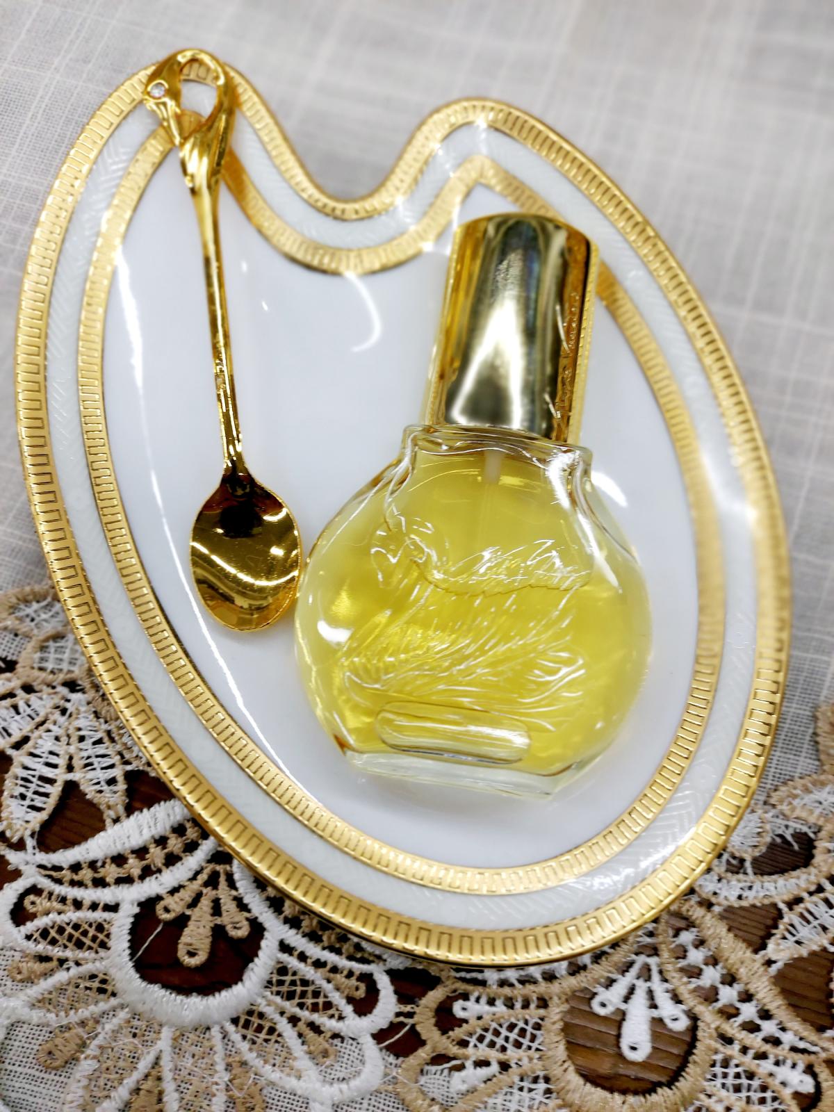 Vanderbilt Gloria Vanderbilt Parfum - ein es Parfum für Frauen 1982