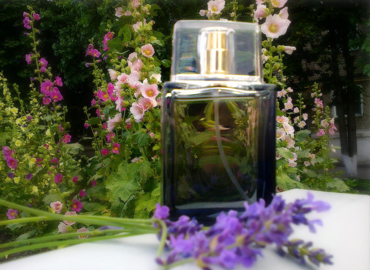 Today Tomorrow Always For Him Avon Cologne - un parfum pour homme 2021