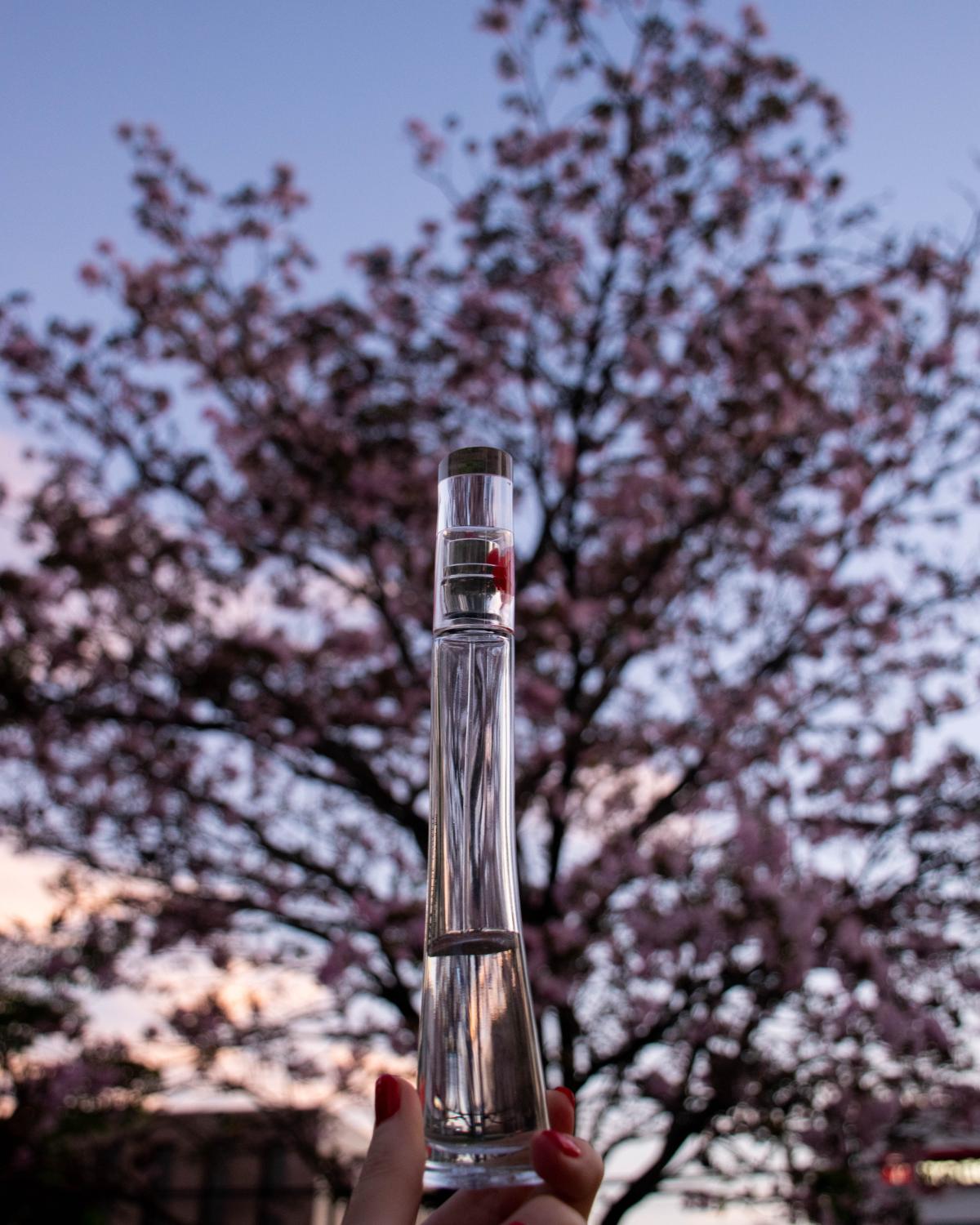 parfum flower tag kenzo