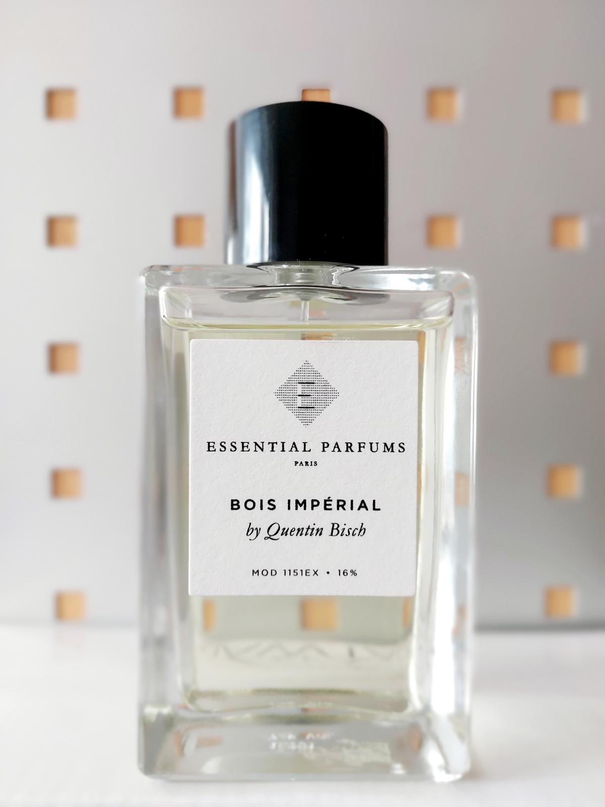 Boi imperial essentials. Эссеншиал боис Империал. Essential Imperial Парфюм. Парфюм bois Imperial. Буа Империал Парфюм.