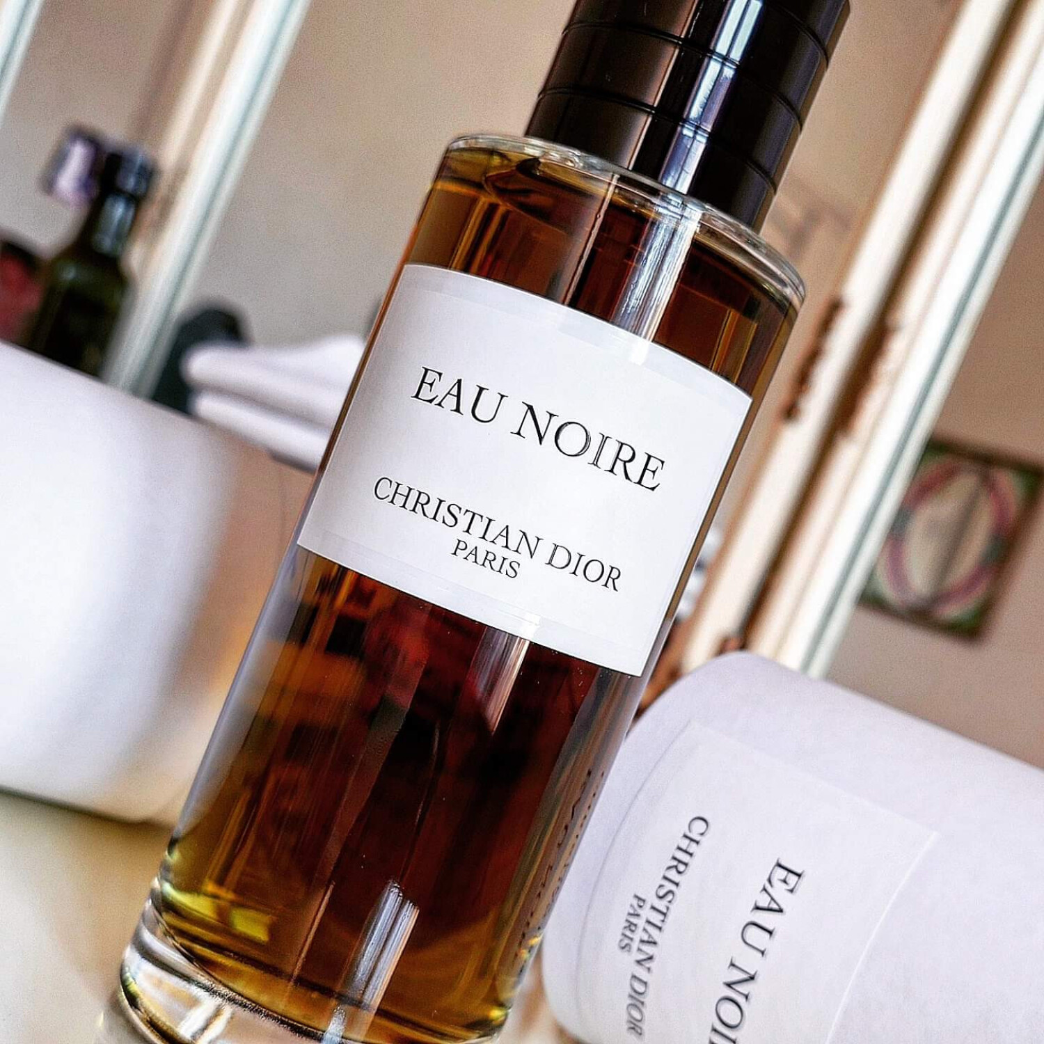 EAU DE PARFUM / NOIRIUM
