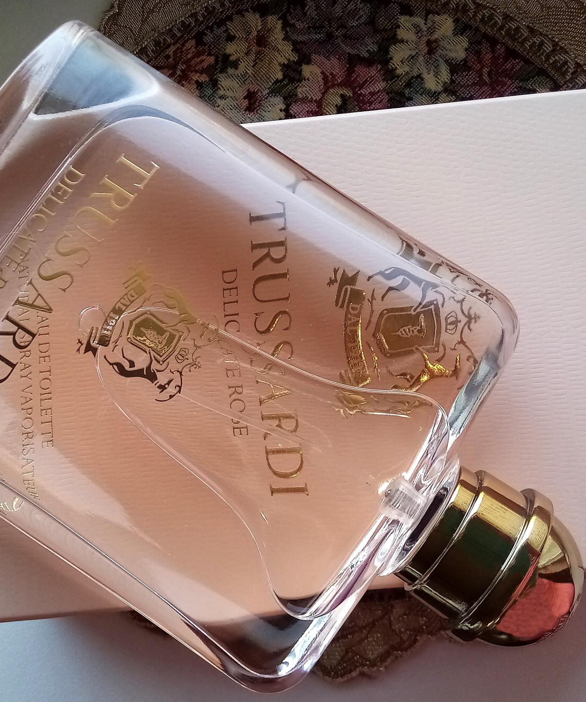 Trussardi Delicate Rose Trussardi Parfum - ein es Parfum für Frauen 2012
