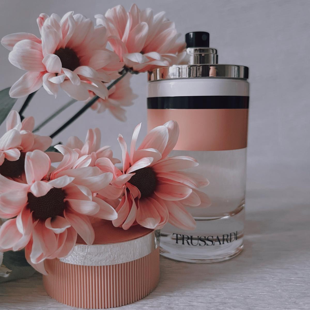 Trussardi Eau de Parfum Trussardi Parfum - ein es Parfum für Frauen 2021