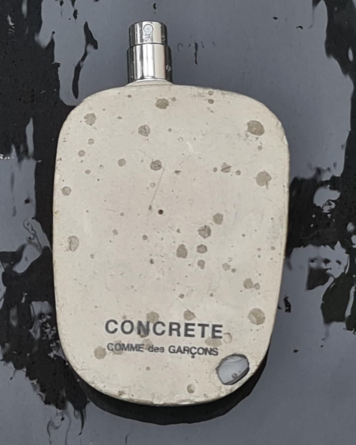 Concrete comme des. Парфюм бетон. Concrete духи. Concrete comme. Ком де Гарсон бетон.