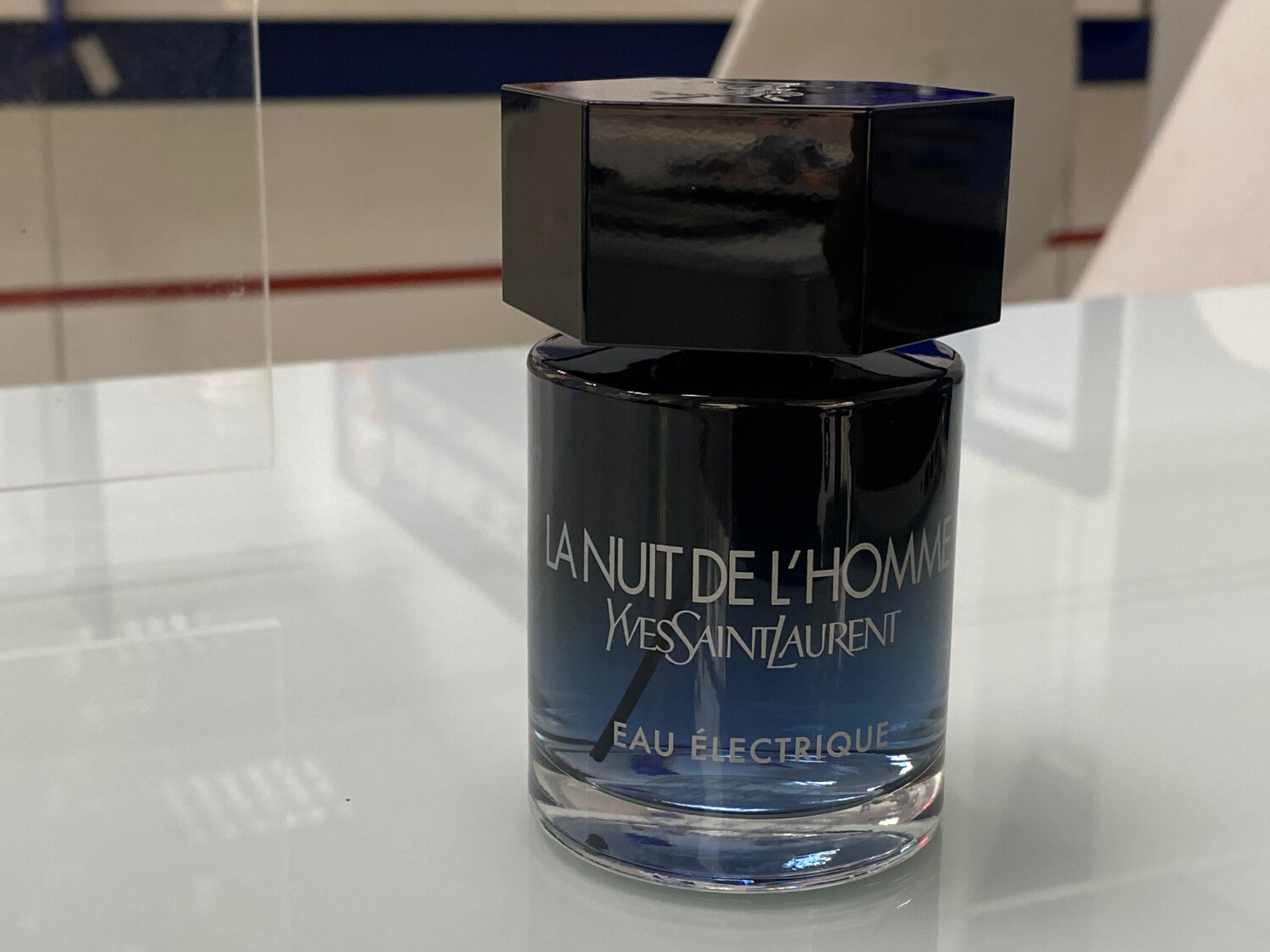 La Nuit de L'Homme Eau Électrique Yves Saint Laurent Cologne - un