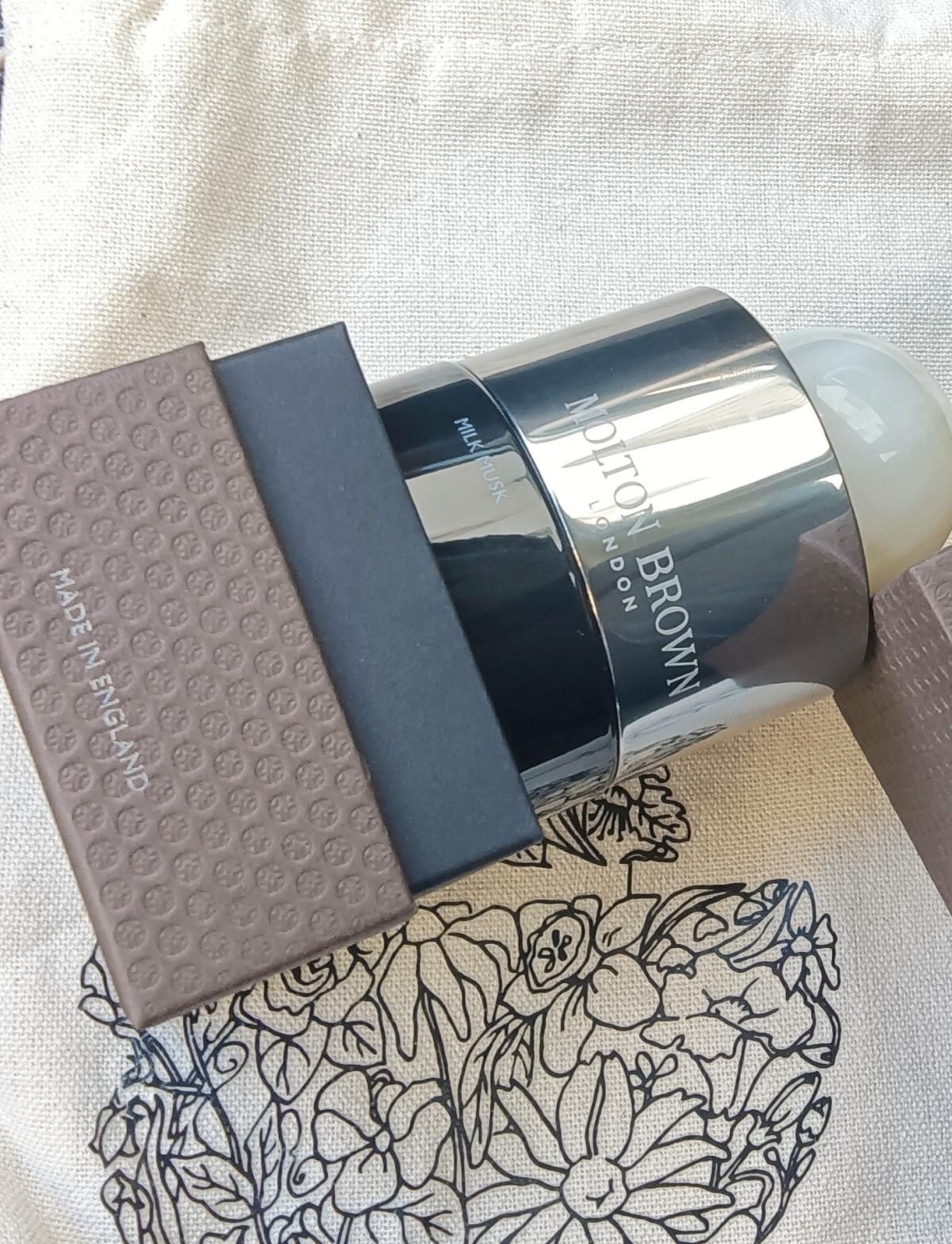 Milk Musk Eau de Parfum Molton Brown una fragranza unisex 2020