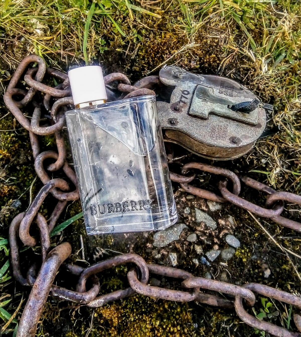 Burberry Her Burberry - una fragranza da donna 2018
