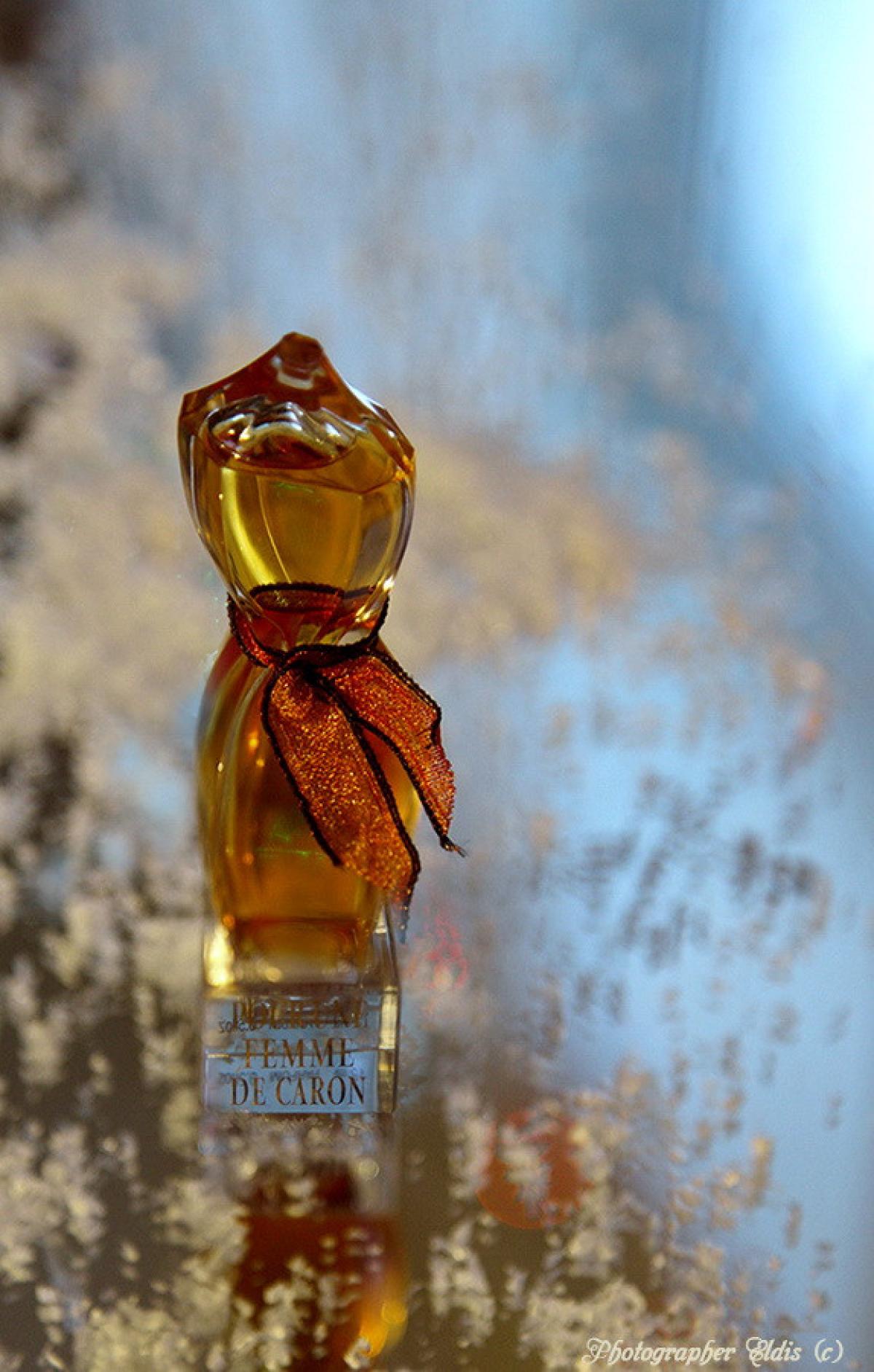 Pour Une Femme de Caron Caron parfum - un parfum pour femme 2001