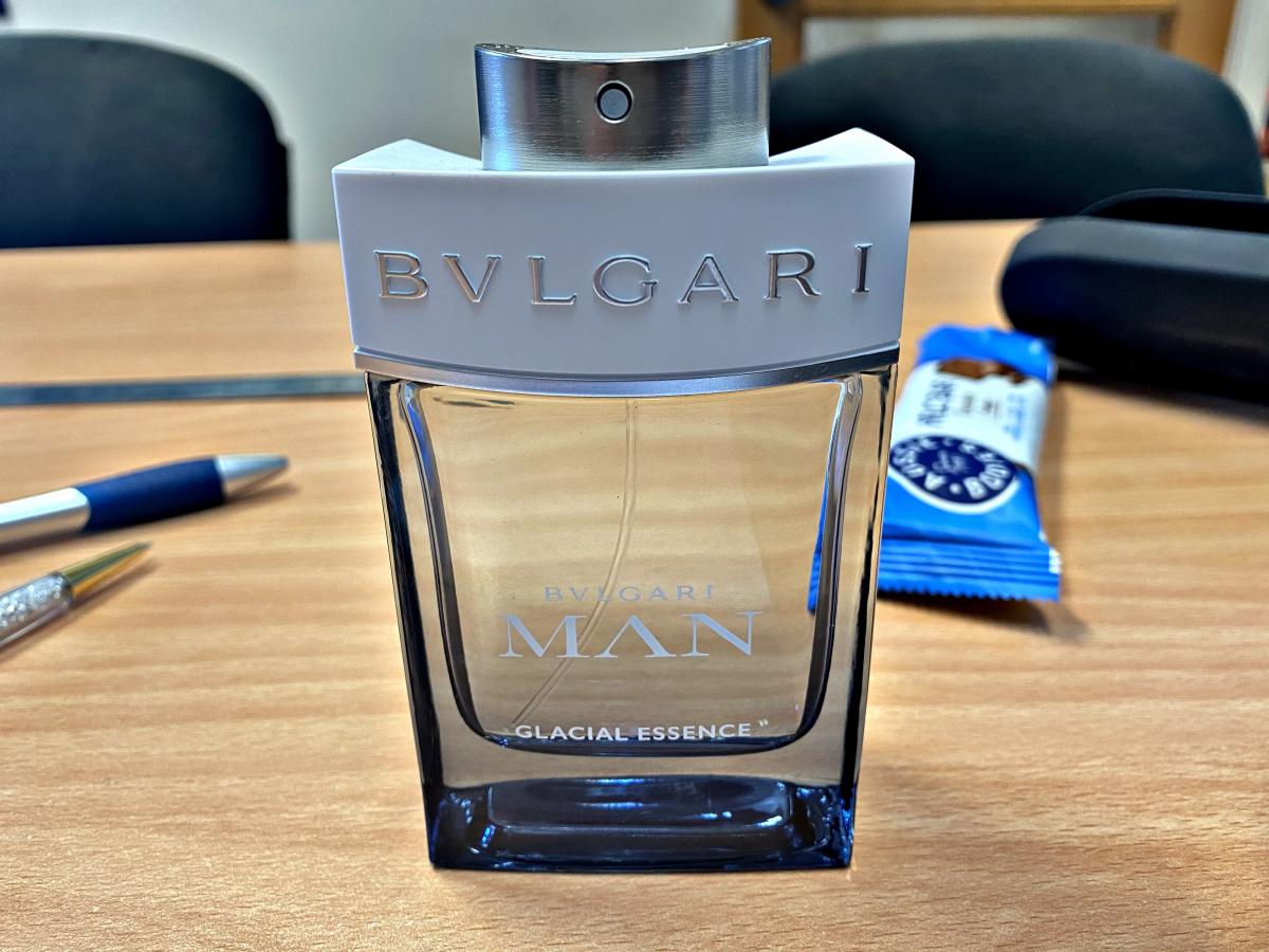 Man glacial essence. Bvlgari man Glacial Essence. Bvlgari Glacial Essence. Bvlgari - man Glacial. Glacial Essence Bvlgari man Set.