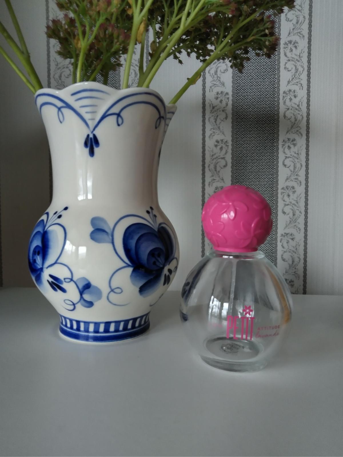 Petit Lavande Avon Parfum - ein es Parfum für Frauen 2004