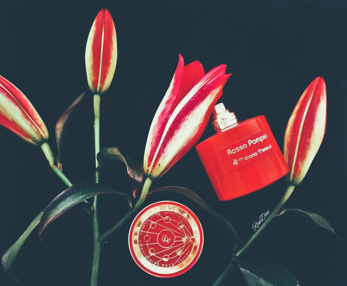 Rosso Pompei Tiziana Terenzi Parfum - ein es Parfum für Frauen