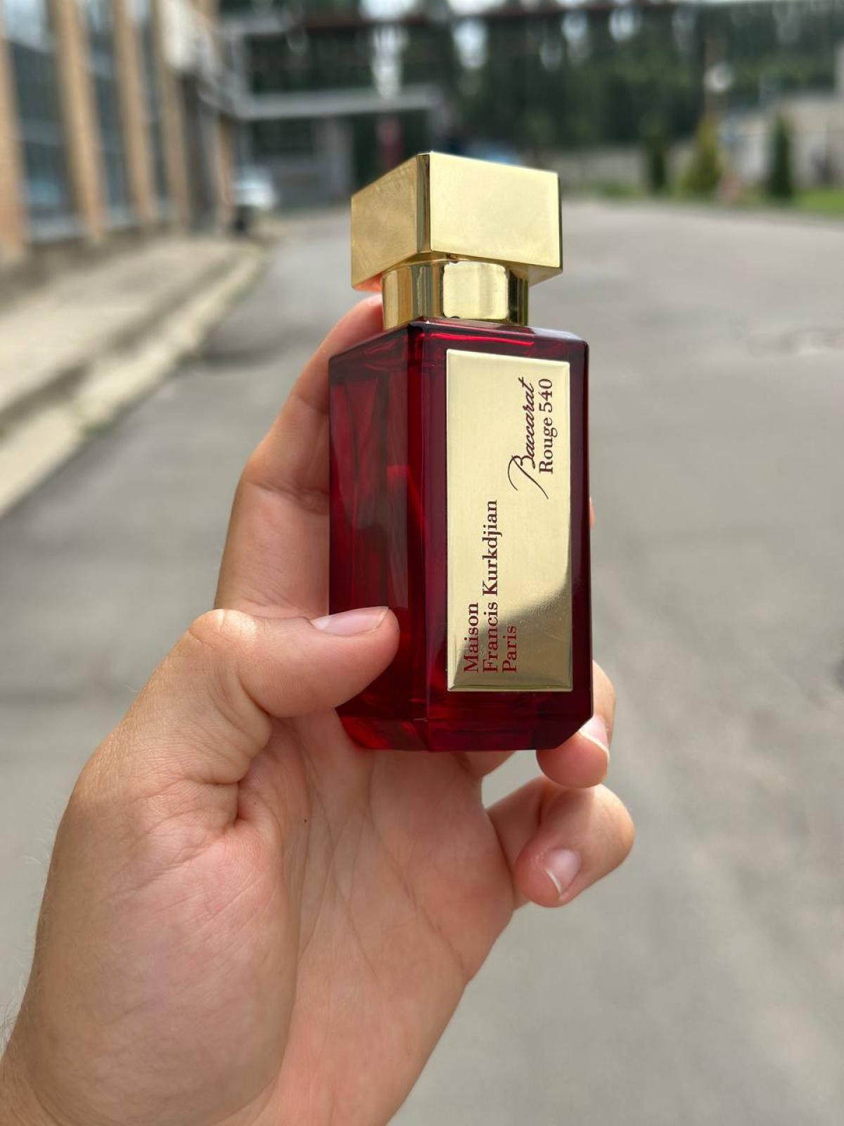 Baccarat Rouge 540 Extrait de Parfum Maison Francis Kurkdjian parfum un parfum pour homme et