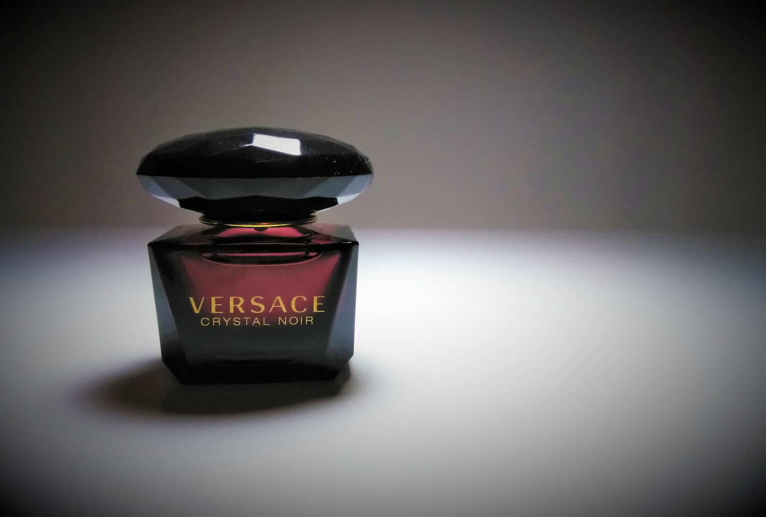 versace crystal noir pour femme