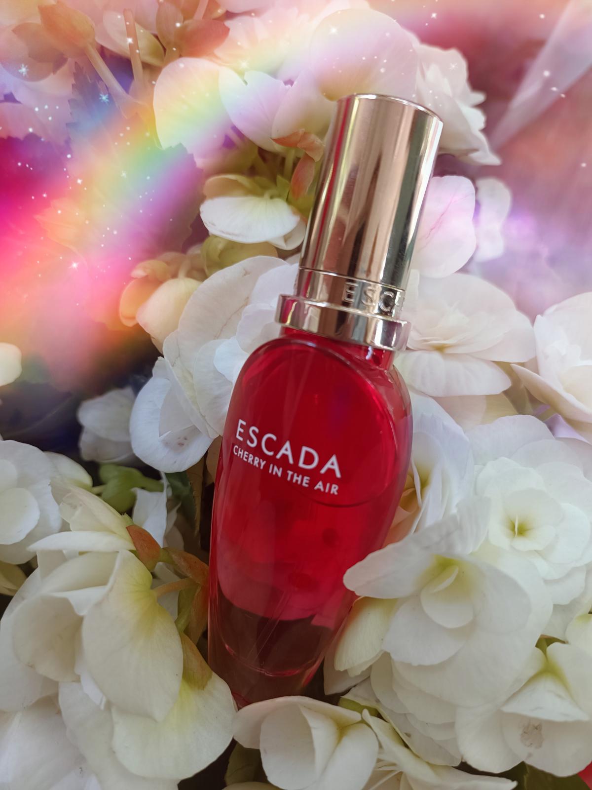 Cherry in the Air Escada - una fragranza da donna 2013