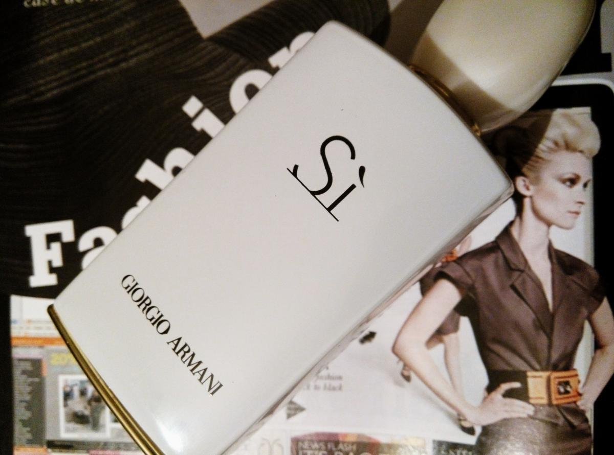 Si White Giorgio Armani Parfum - ein es Parfum für Frauen 2014