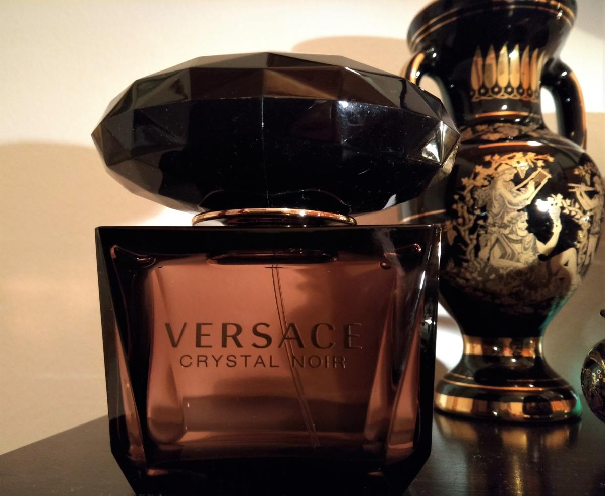 Versace crystal noir фото