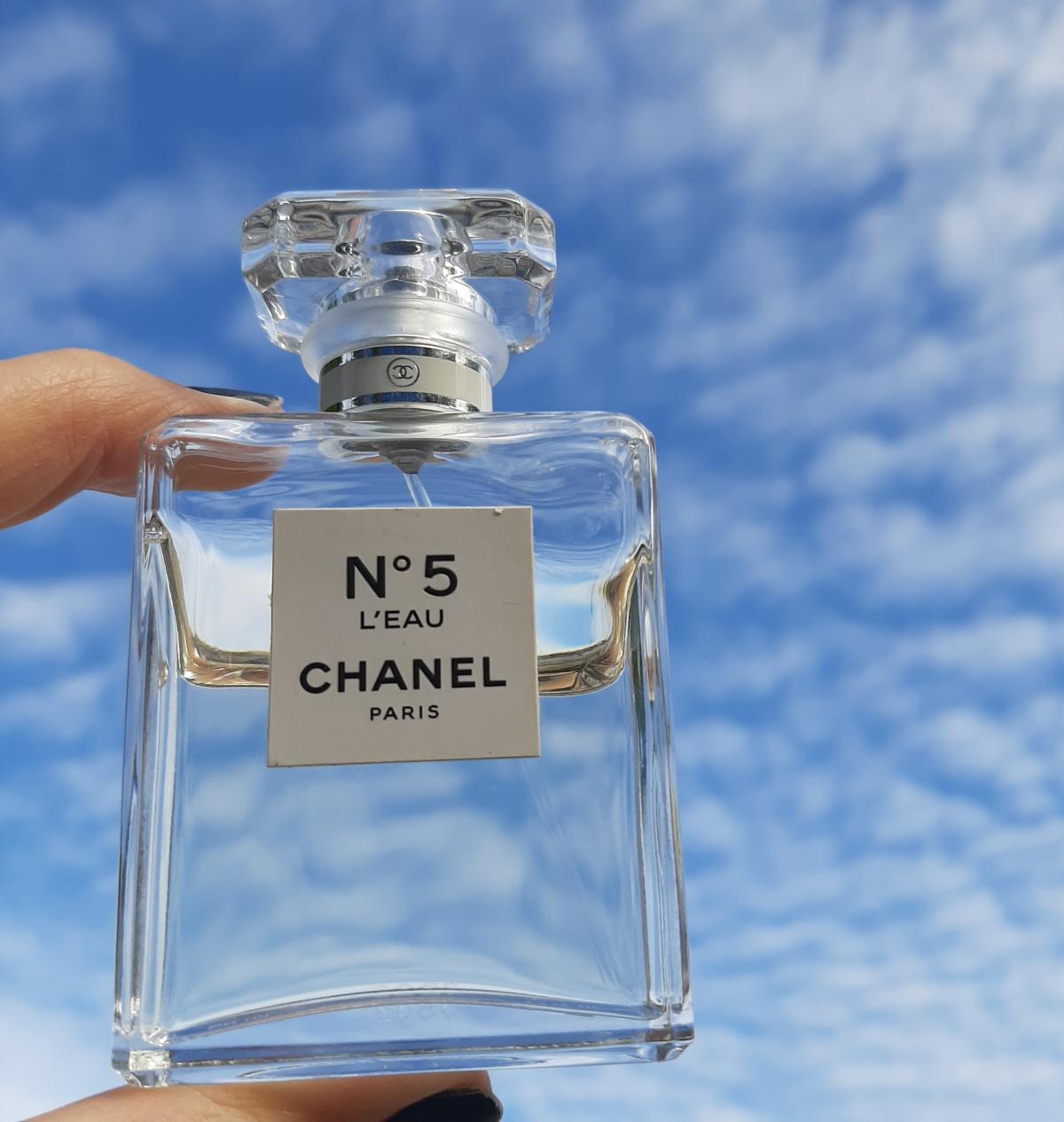 Шанель 5 винтаж. Vintage Chanel n5. Винтажные Шанель 5. Chanel n5. Шанель духи фон.