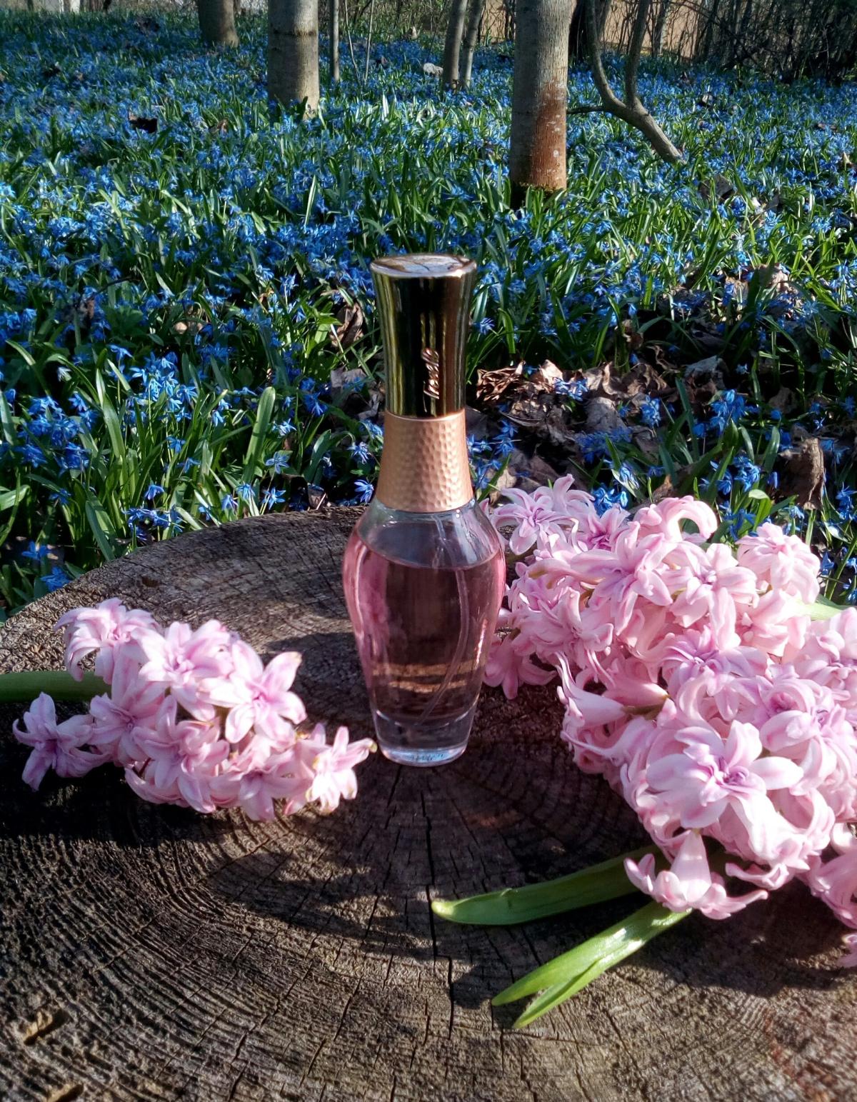 Treselle Avon parfum - un parfum pour femme 2003
